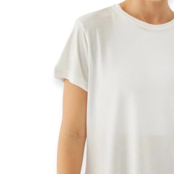 Sophia Light Weight T-Shirt Superstacy